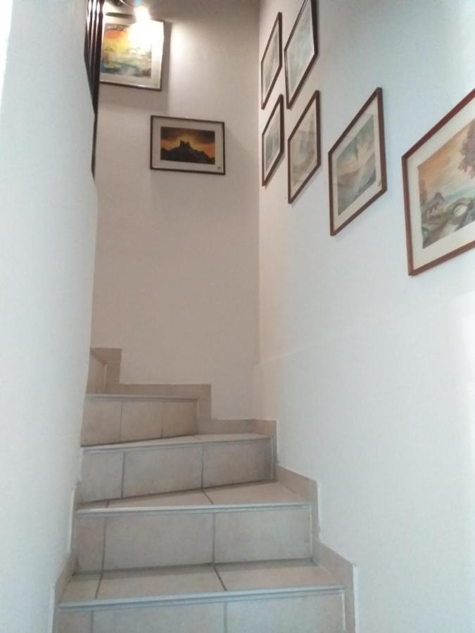 B&B Las Vegan Cles Zewnętrze zdjęcie